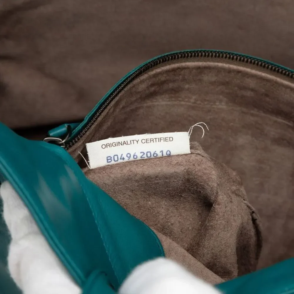 Bottega Veneta delivery duty